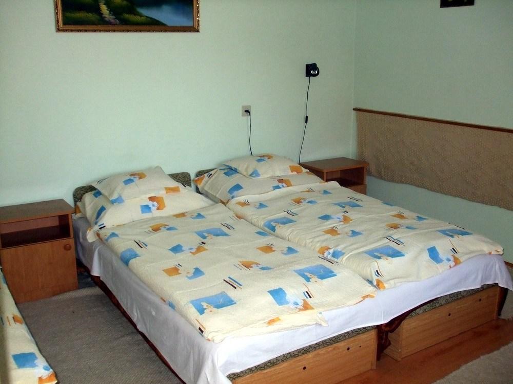 Lugas Szallas Jászberény Kamer foto